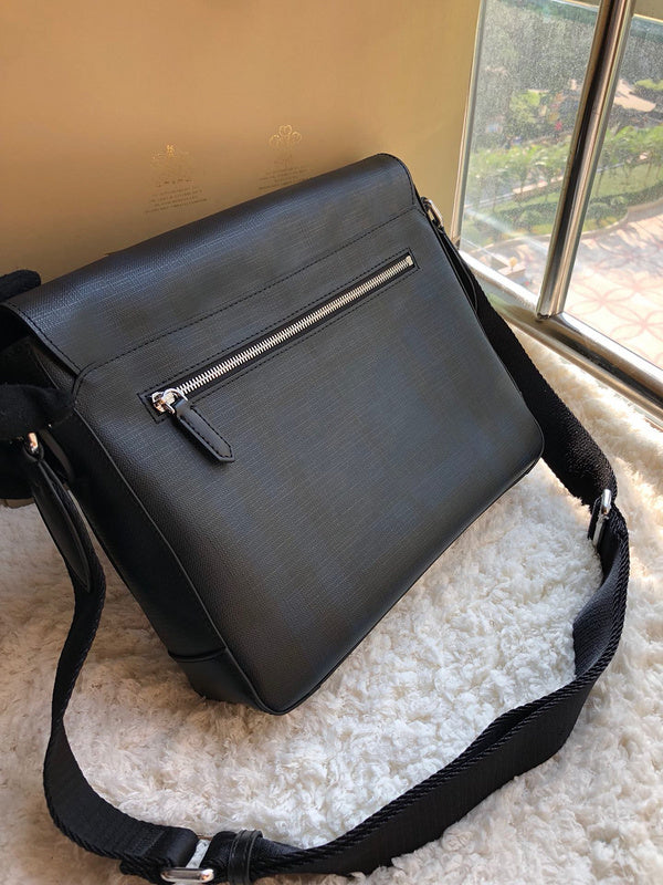 Burberry Bags - Bagsattire   399