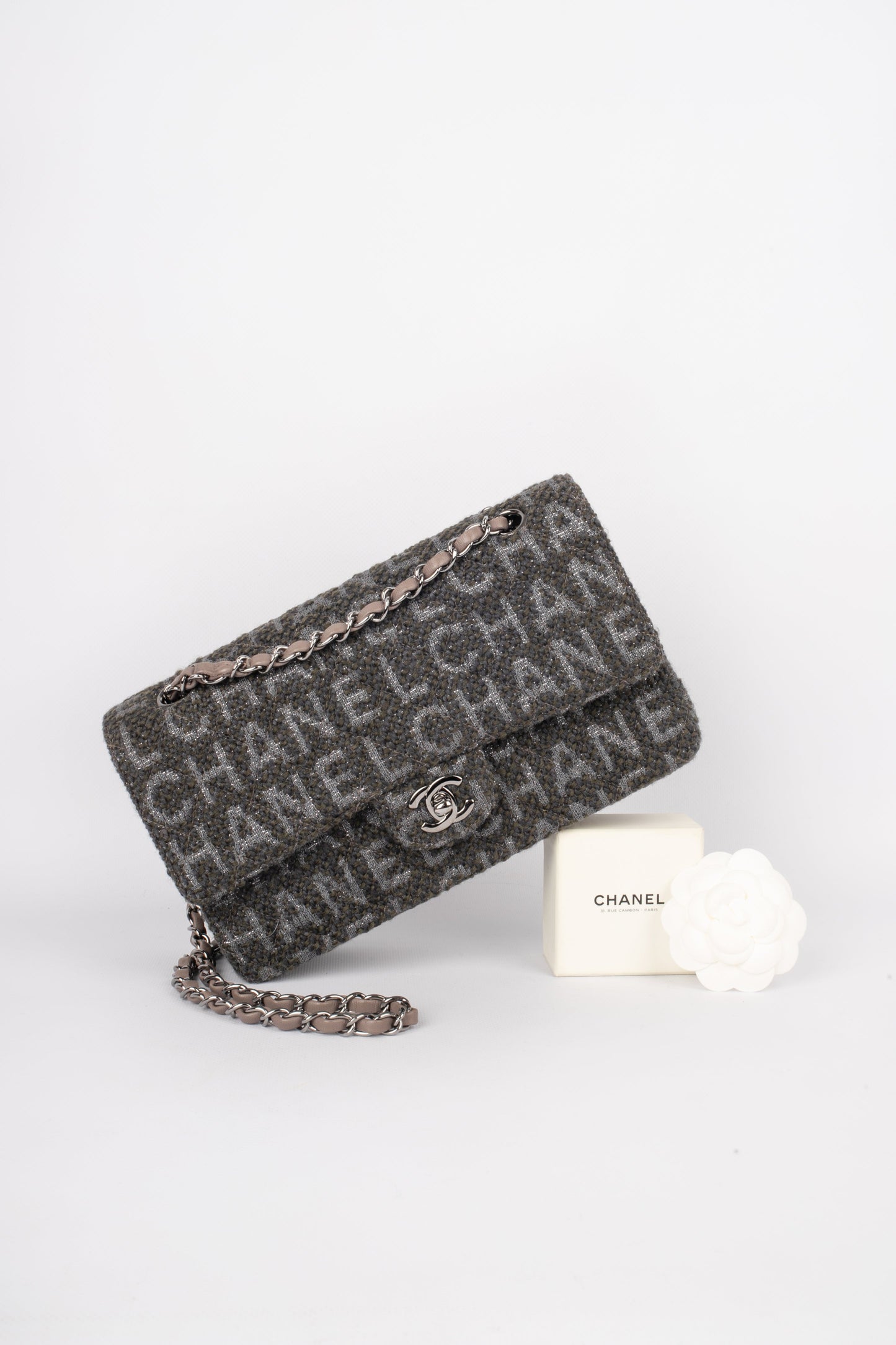 Sac Timeless en tweed Chanel 2004