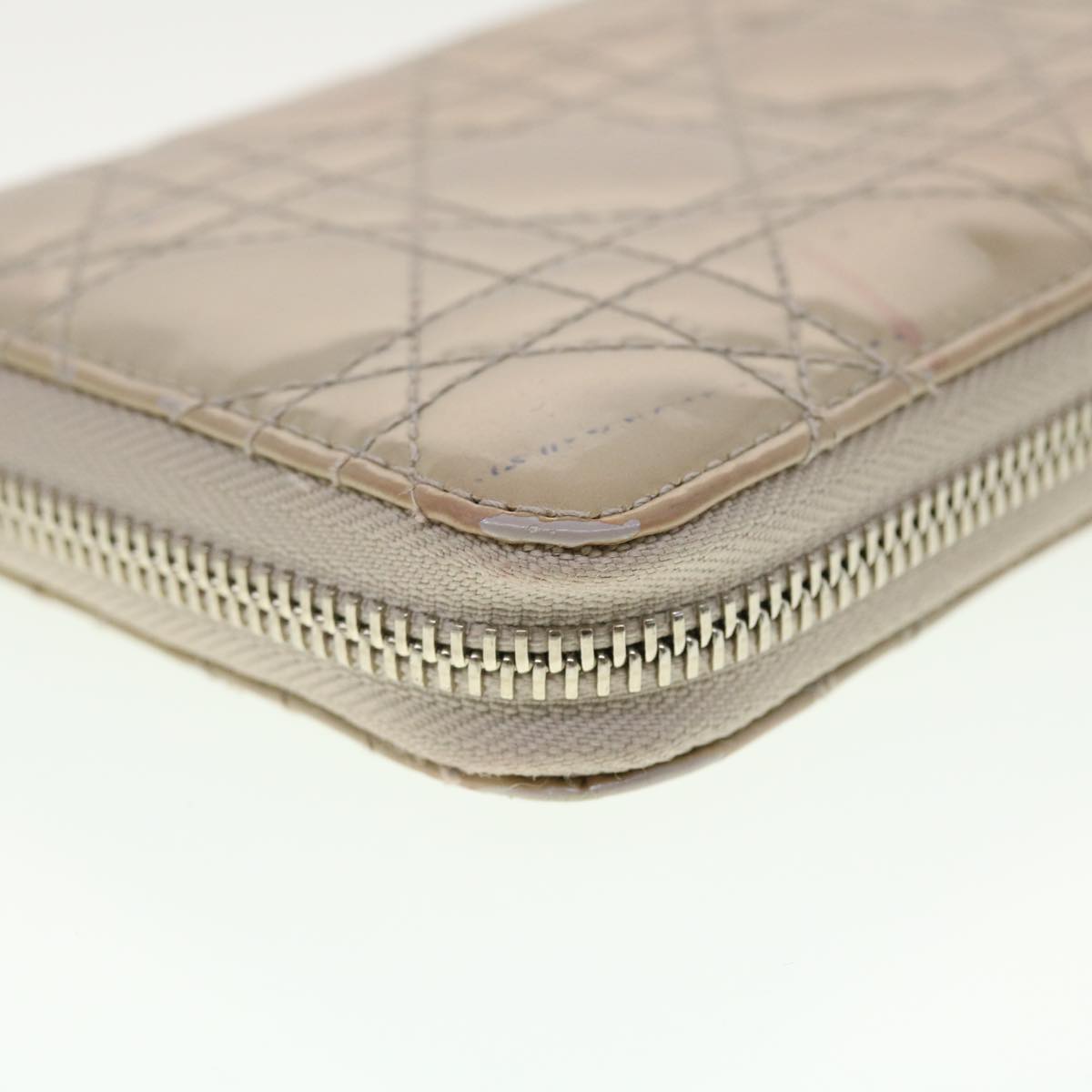 CHRISTIAN DIOR Lady Dior Wallet Patent leather Beige 02-LU-0172 Auth bs4860