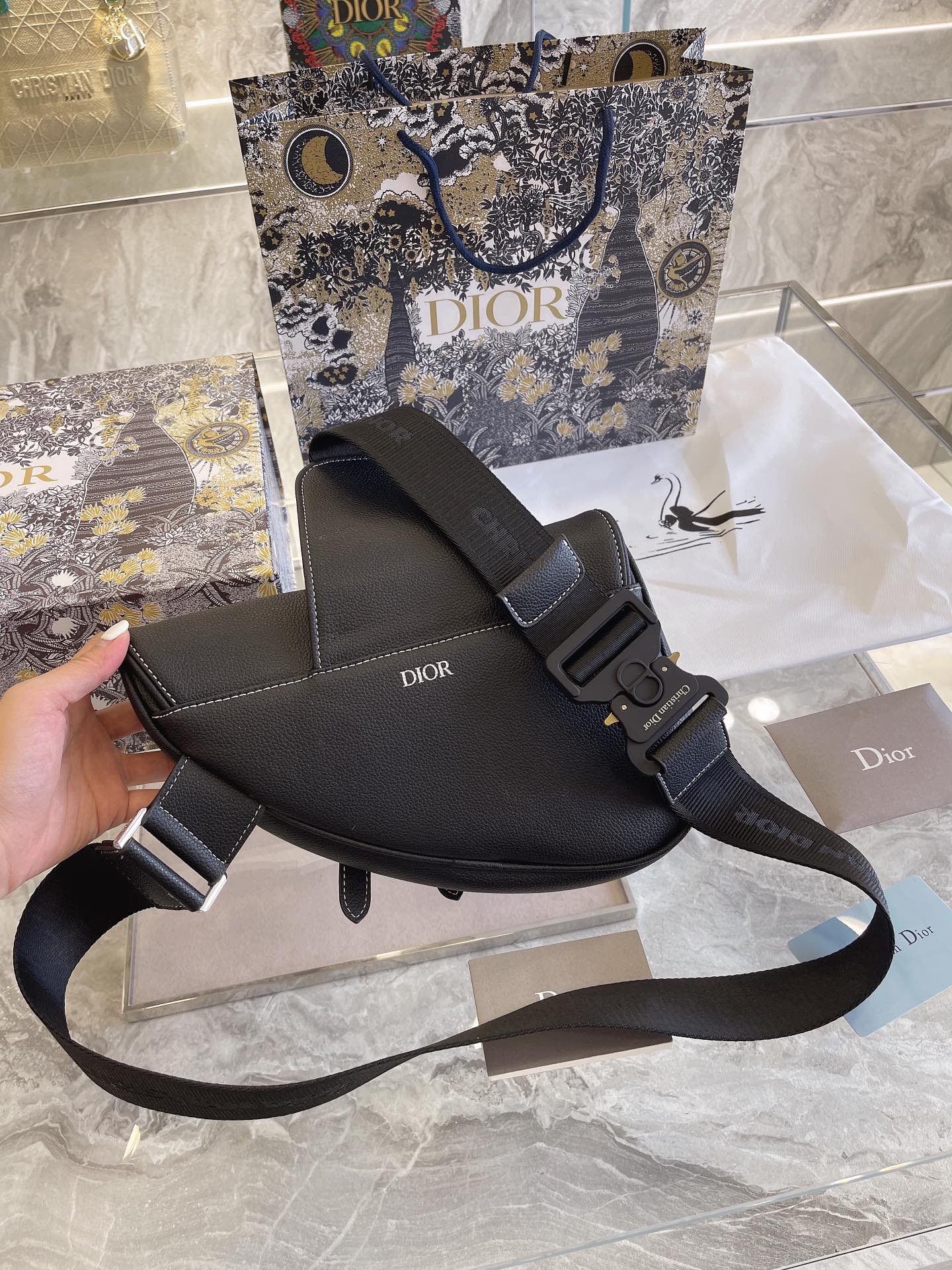 Bags Attire - Luxury Edition Bags DIR 325