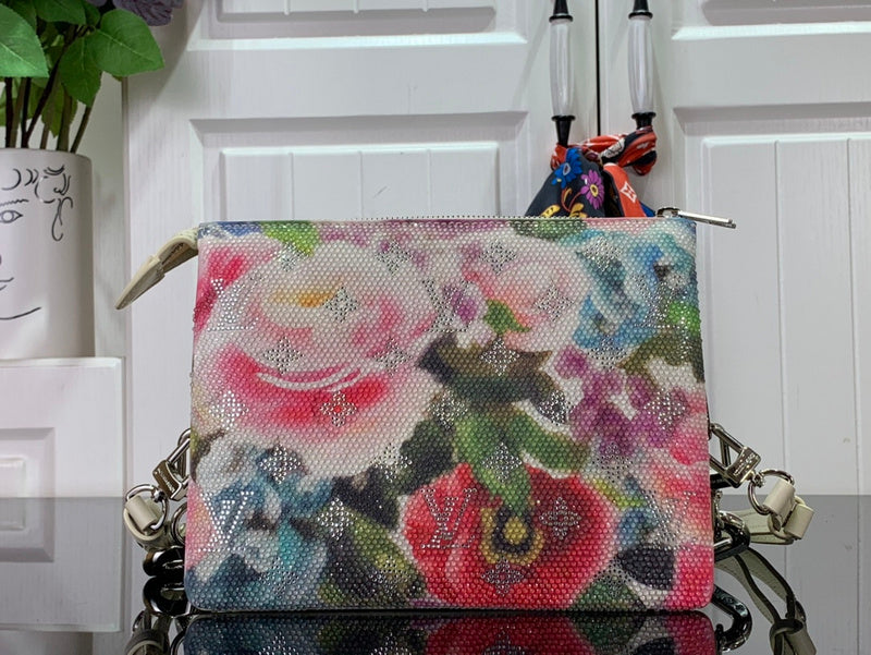 Bags Attire Louis Vuitton bags - 2479