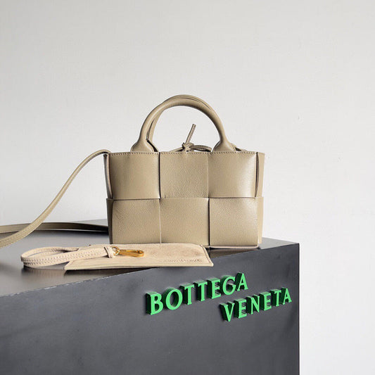 Bags Attire - Bottega Veneta Bags - 427