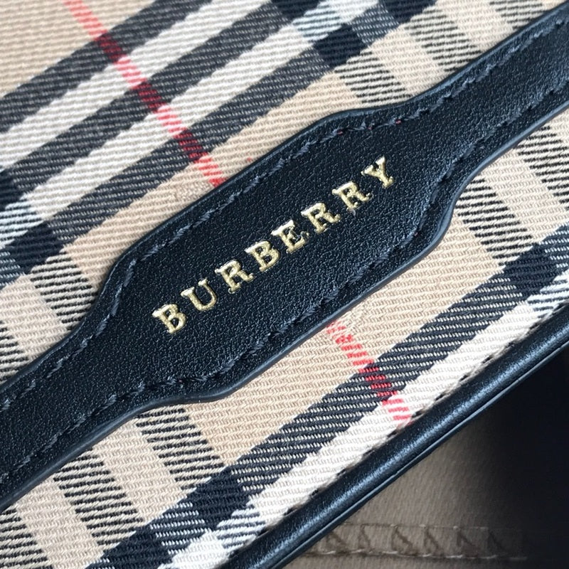 Burberry Bags - Bagsattire   608