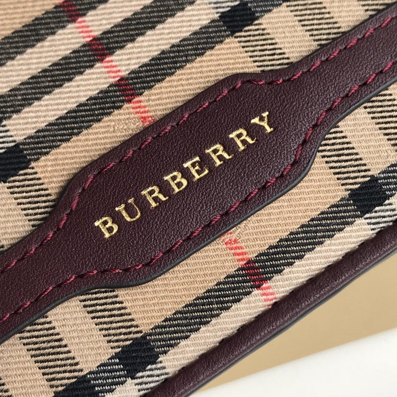 Burberry Bags - Bagsattire   611