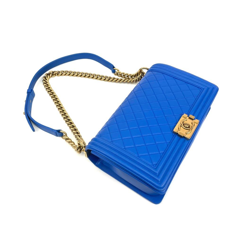 CHANEL New Medium Boy Bag - Blue