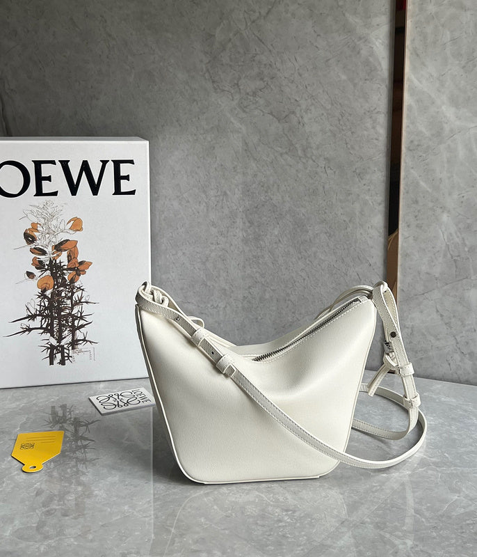 Bags Attire - Loewe Bags - 002