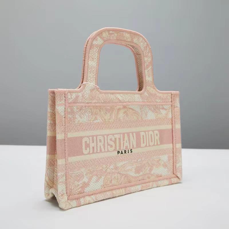 Luxury Handbags Christian Dior 270