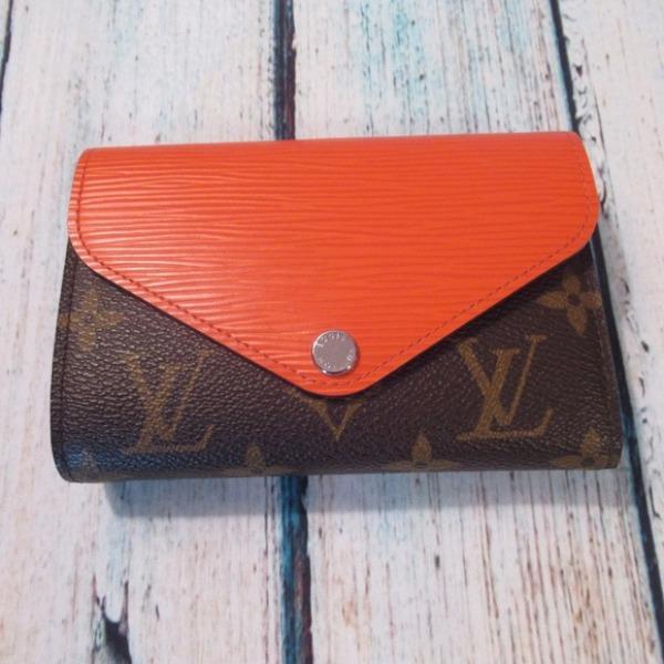 Louis Vuitton Marie Lou Compact Wallet