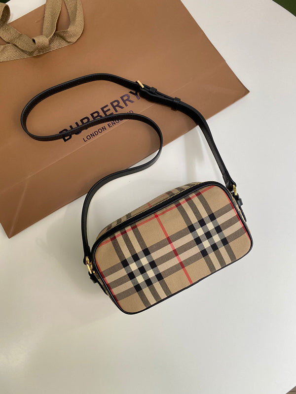 Bags Attire - Burberry Bags - 831