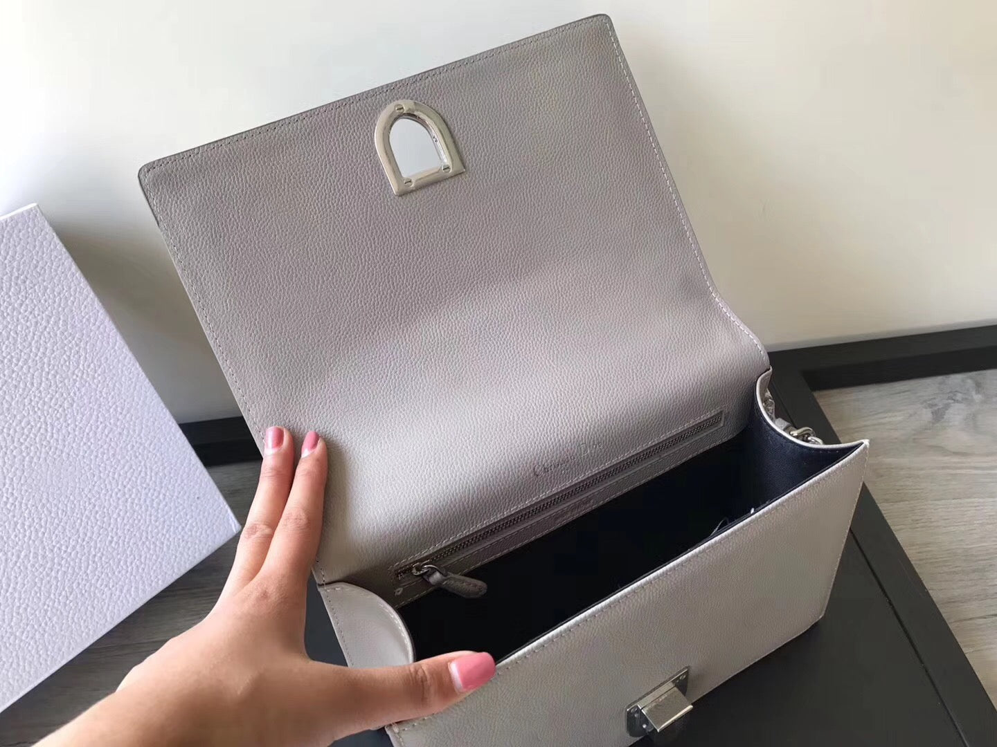 Dior Diorama Flap Bag In Pearl Grey Grained Calfskin