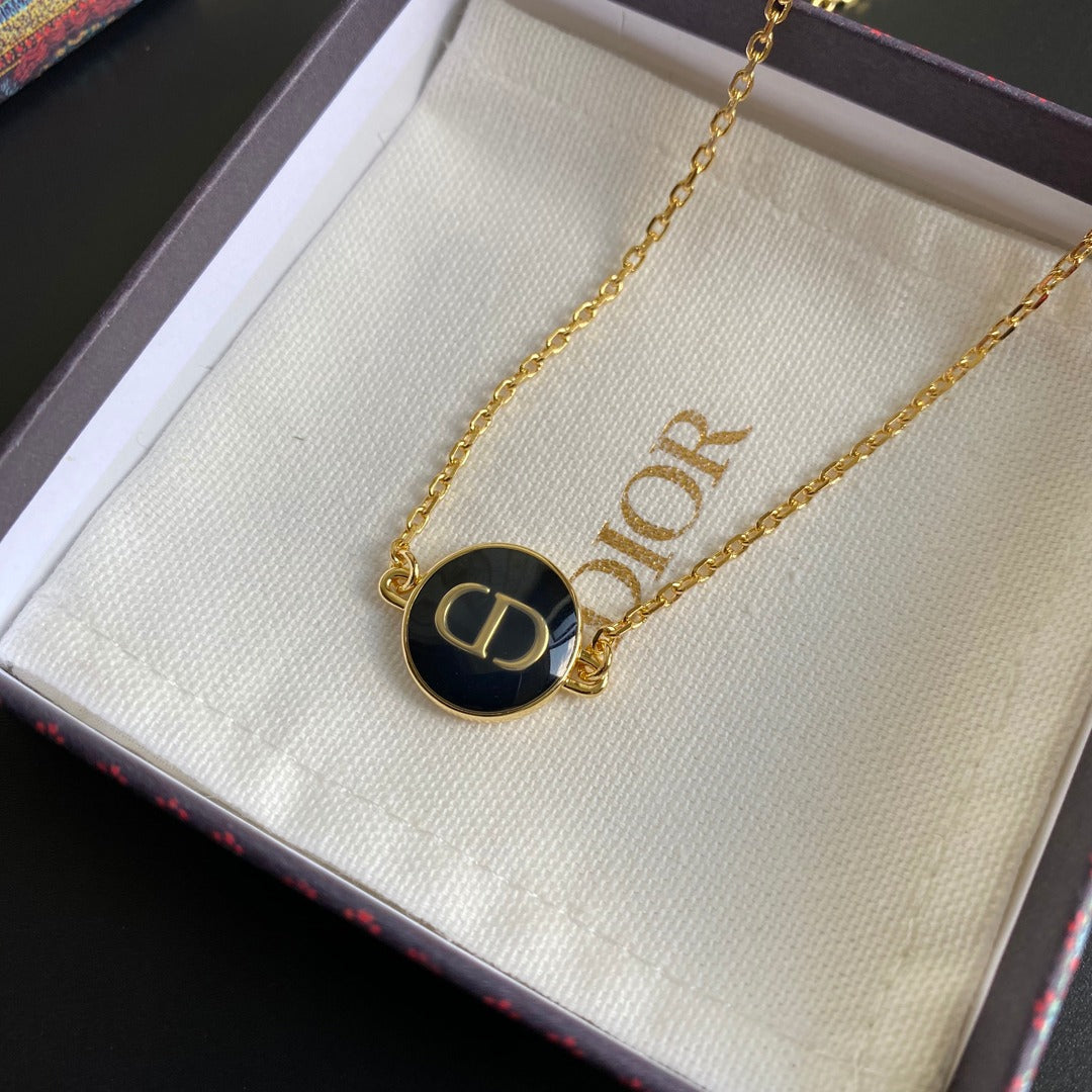 EN - Lux Necklace Christian Dior001