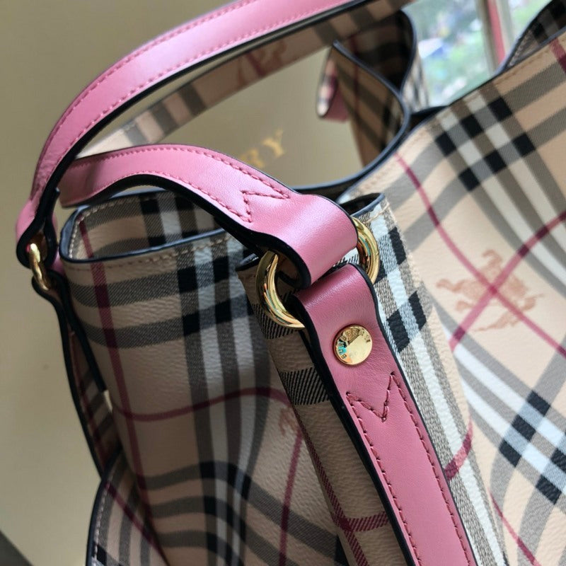 Burberry Bags - Bagsattire   519