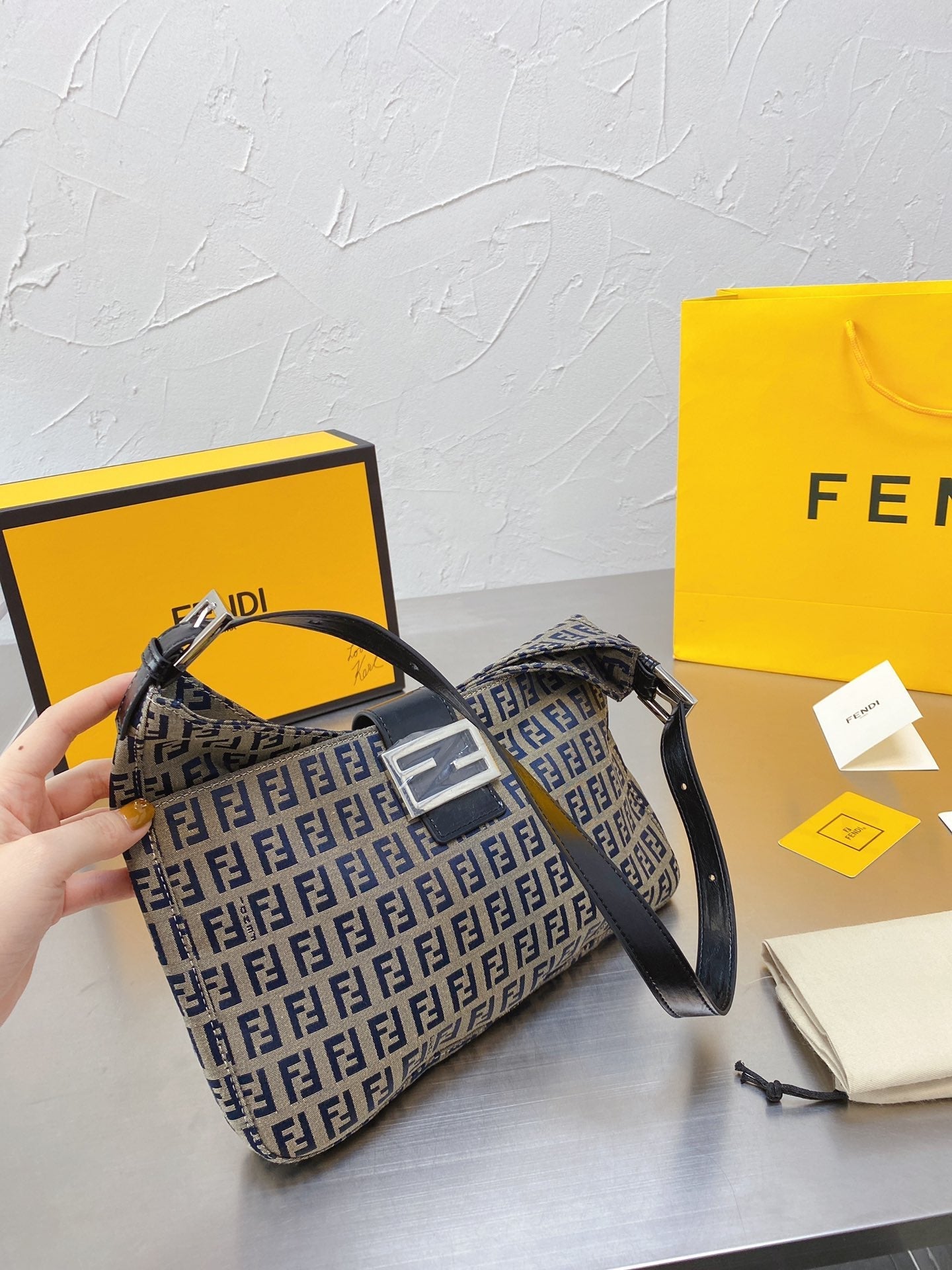 Luxury  Bags Fendi 231