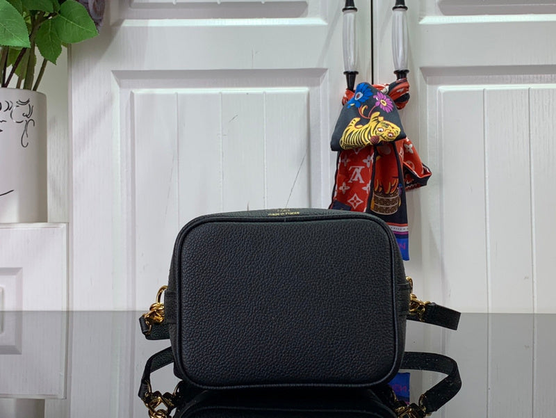 Bags Attire Louis Vuitton bags - 2476