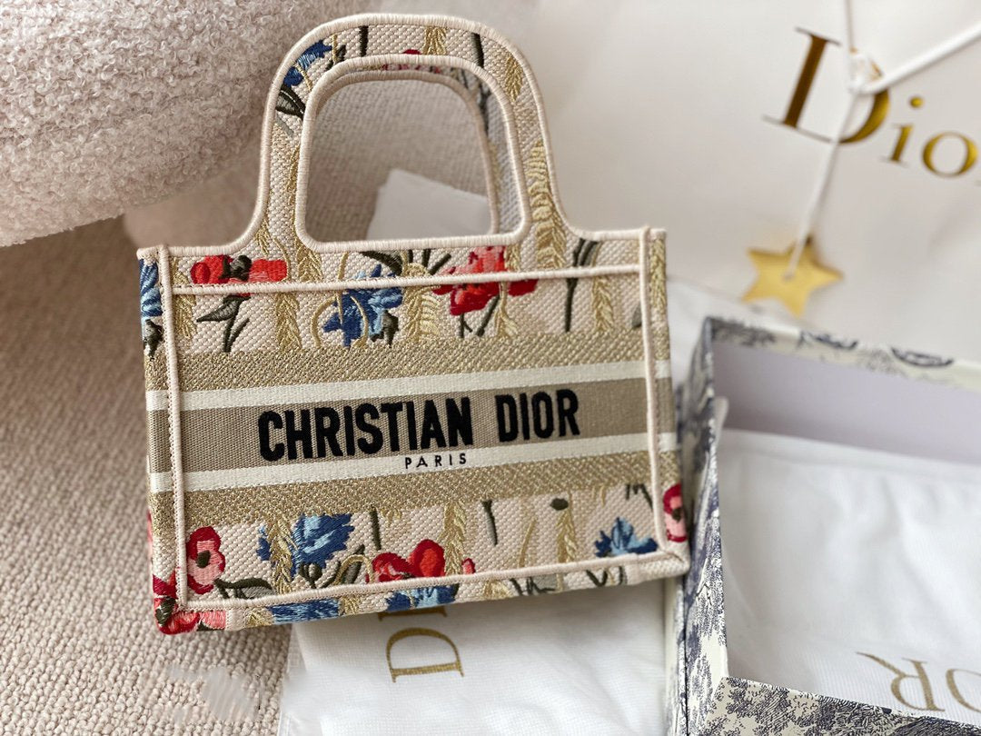 MO - Top Quality Bags Christian Dior 208