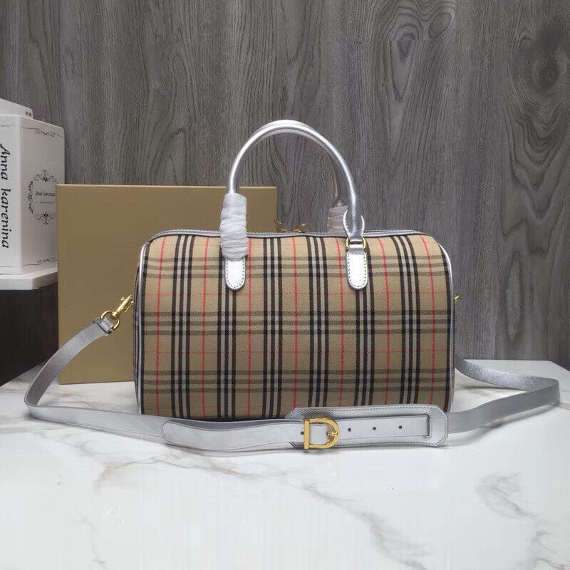 Burberry Bags - Bagsattire   684