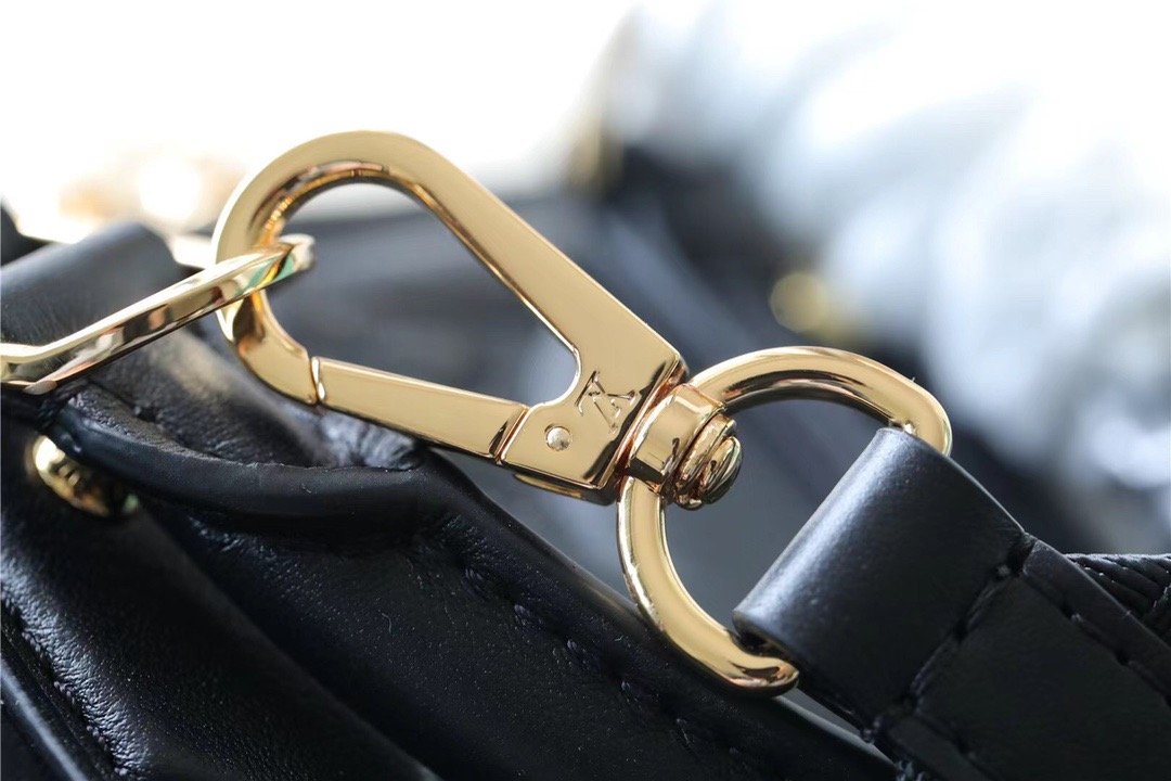 LV Alma BB Bag Handbags, Shoulder and Cross Body Bags For Women In Black 9.6in/25cm LV M59793