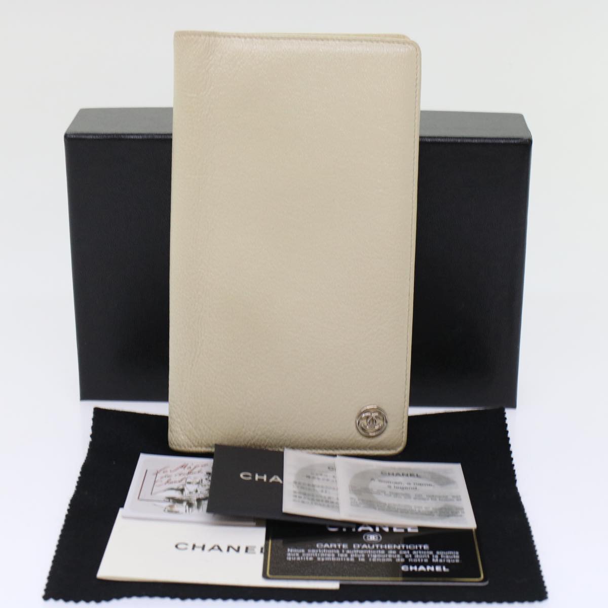 CHANEL Long Wallet Leather White CC  ep1250