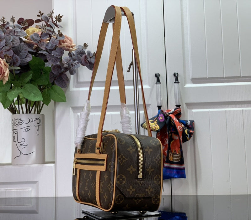 Bags Attire Louis Vuitton bags - 2504