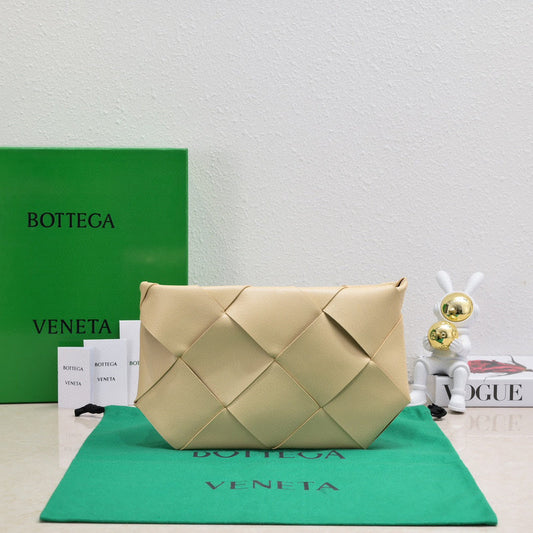 Bags Attire - Bottega Veneta Bags - 377