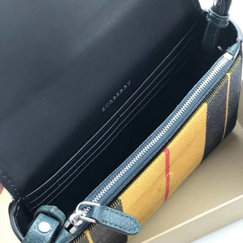 Burberry Bags - Bagsattire   444