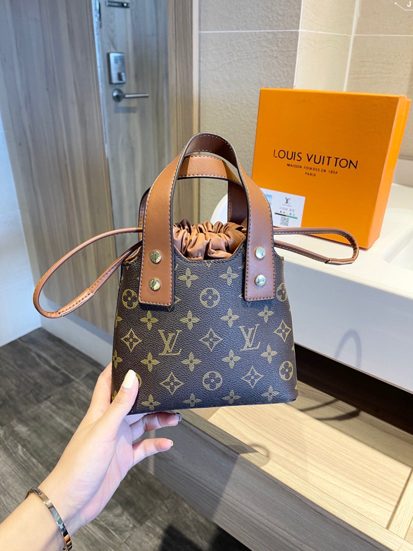 Designer Handbags Louis Vuitton 500