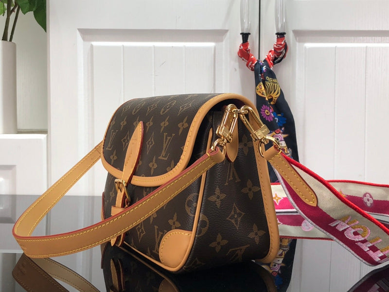 Bags Attire Louis Vuitton bags - 2465