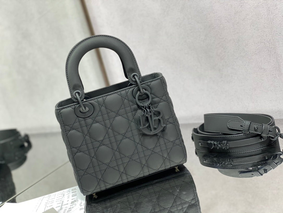 DIR - Luxury Bags - DIR - 592