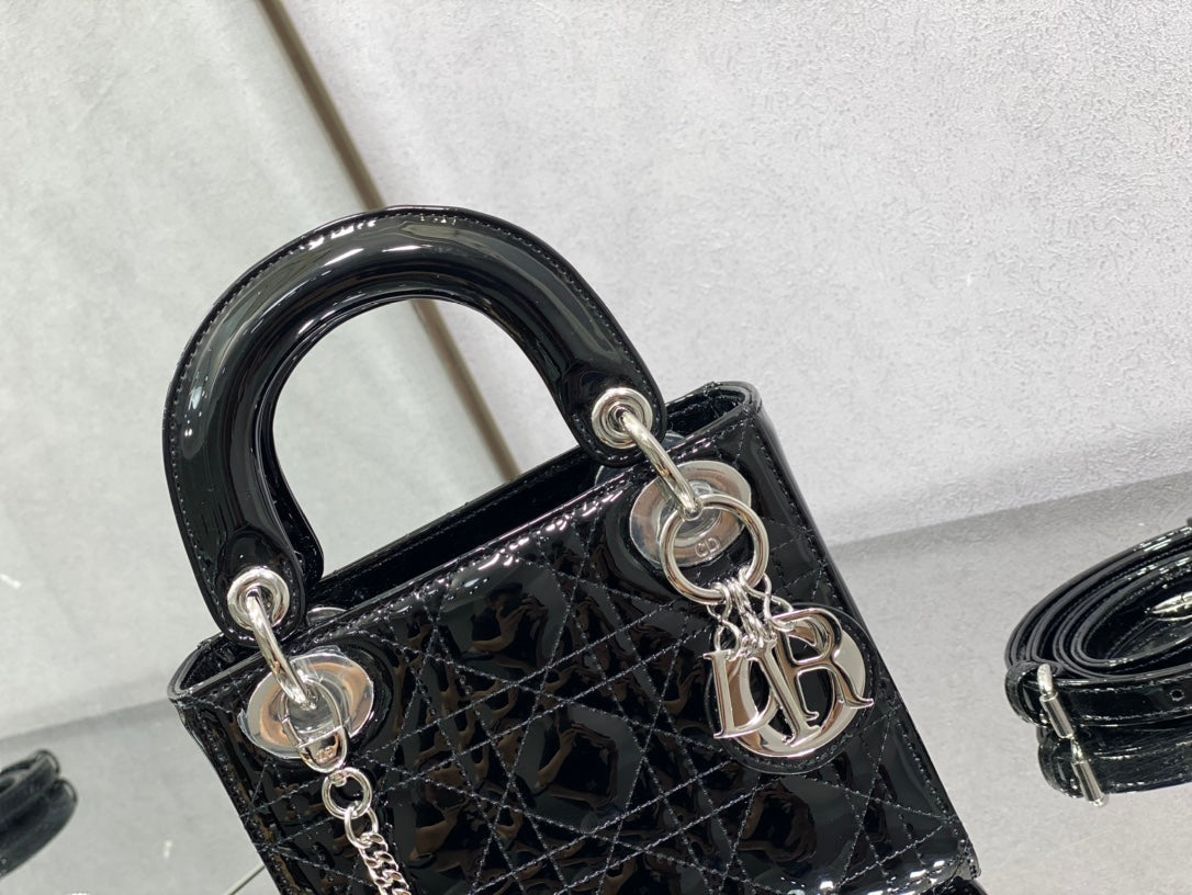 DIR - Luxury Bags - DIR - 700