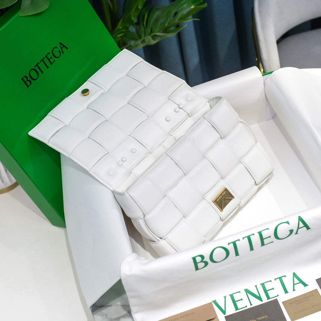 Bottega Veneta Chain Cassette Bag