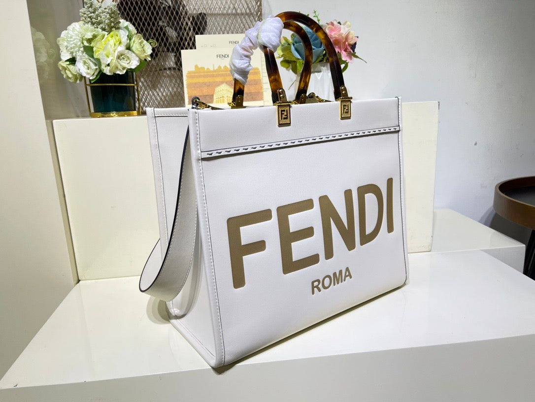 Fendi Sunshine Shopper Medium Bag