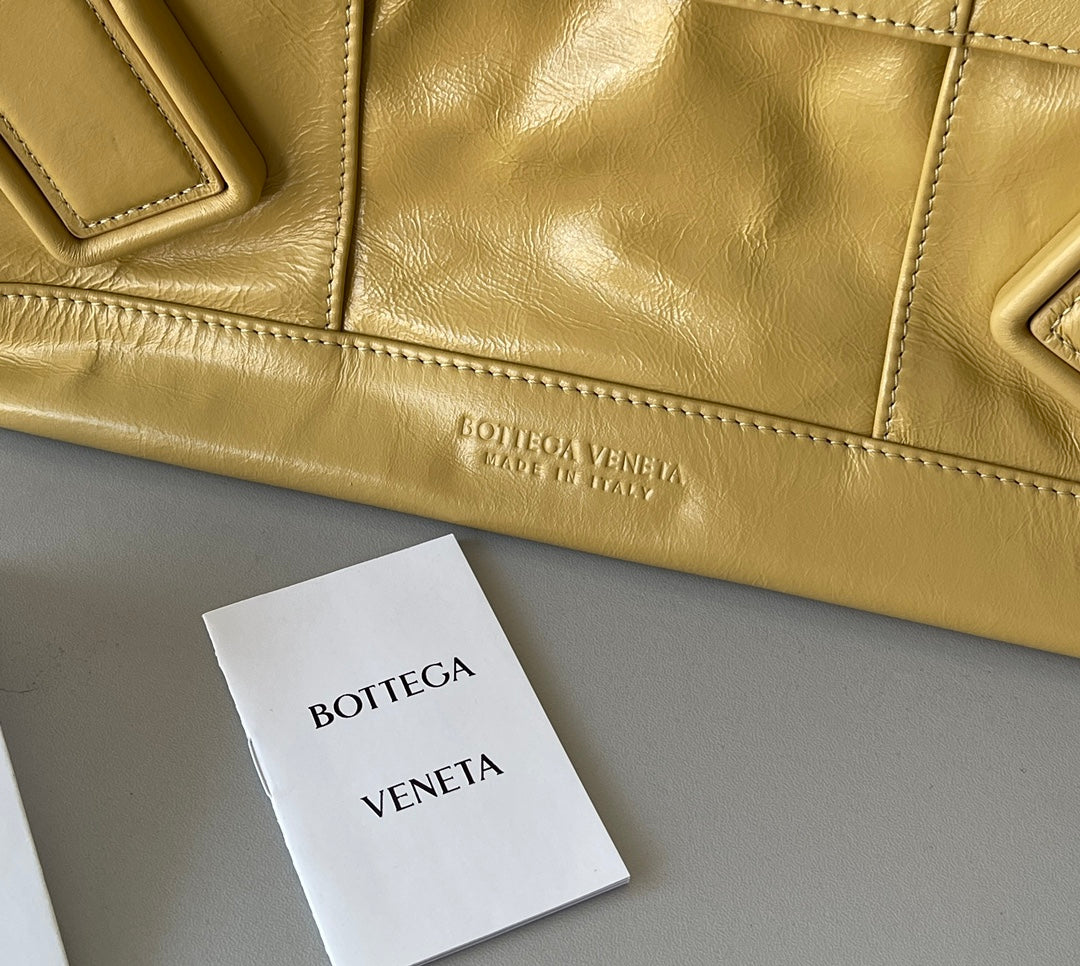 Bottega Veneta Arco Medium Bag