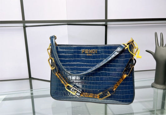 Woman Fendi shoulder handbag