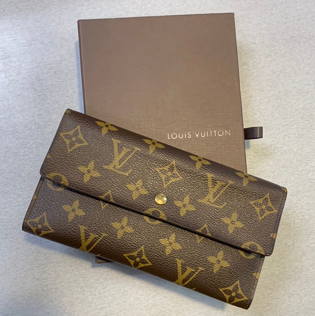 Louis Vuitton Monogram International Wallet