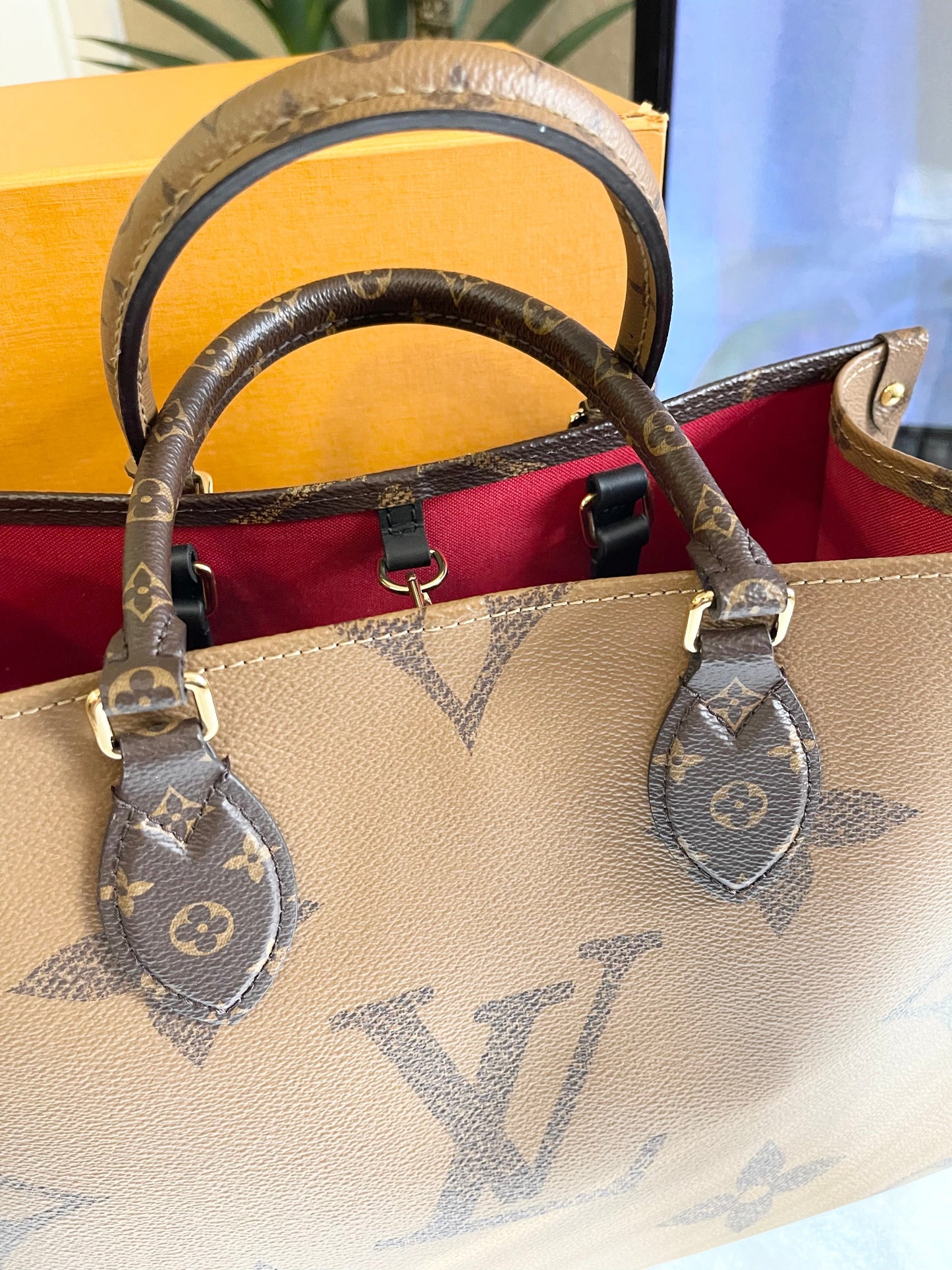 LOUIS VUITTON OnTheGo MM Monogram Reserve Canvas Tote Bag