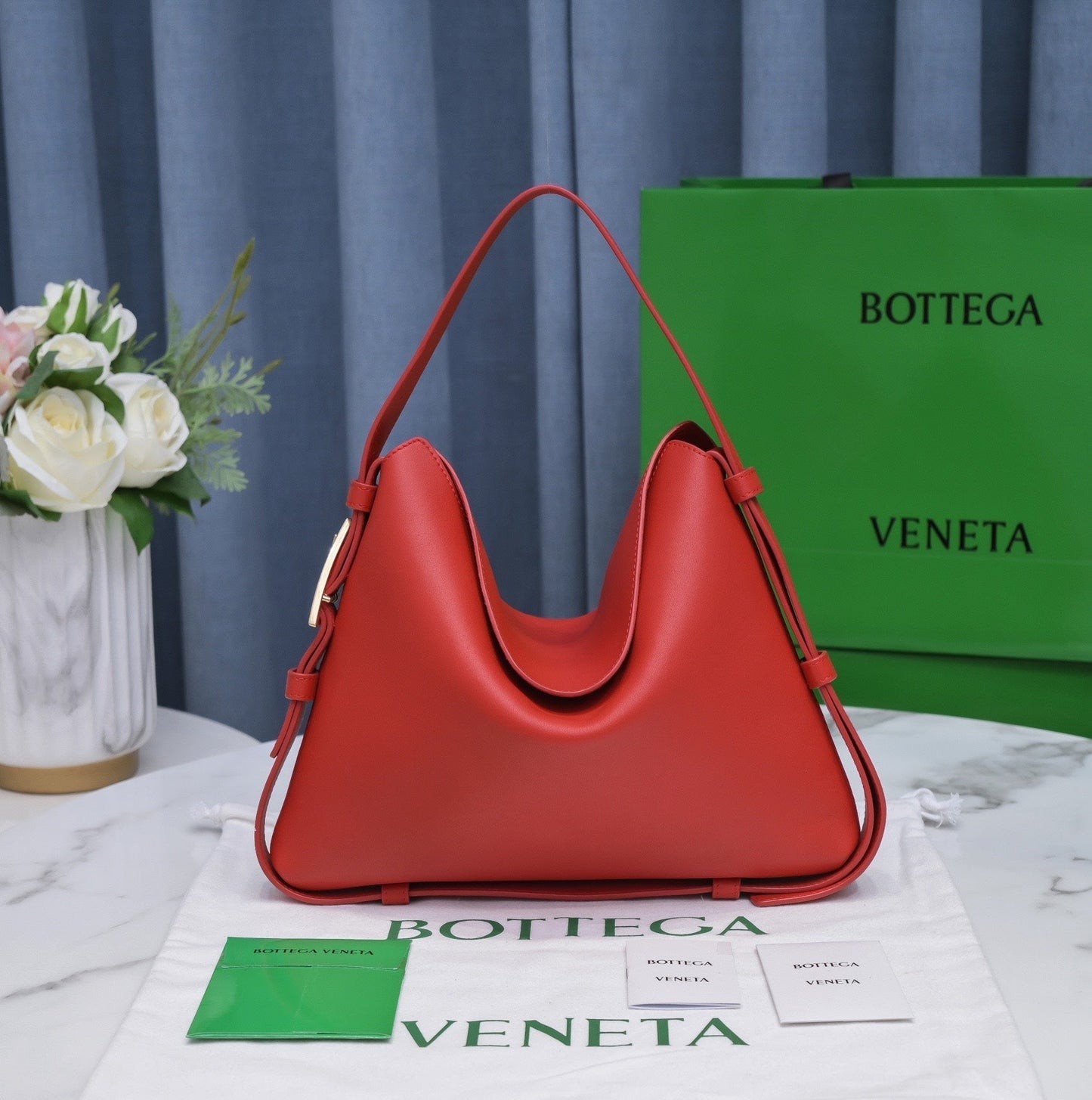 Bottega Veneta Cradle Medium Bag