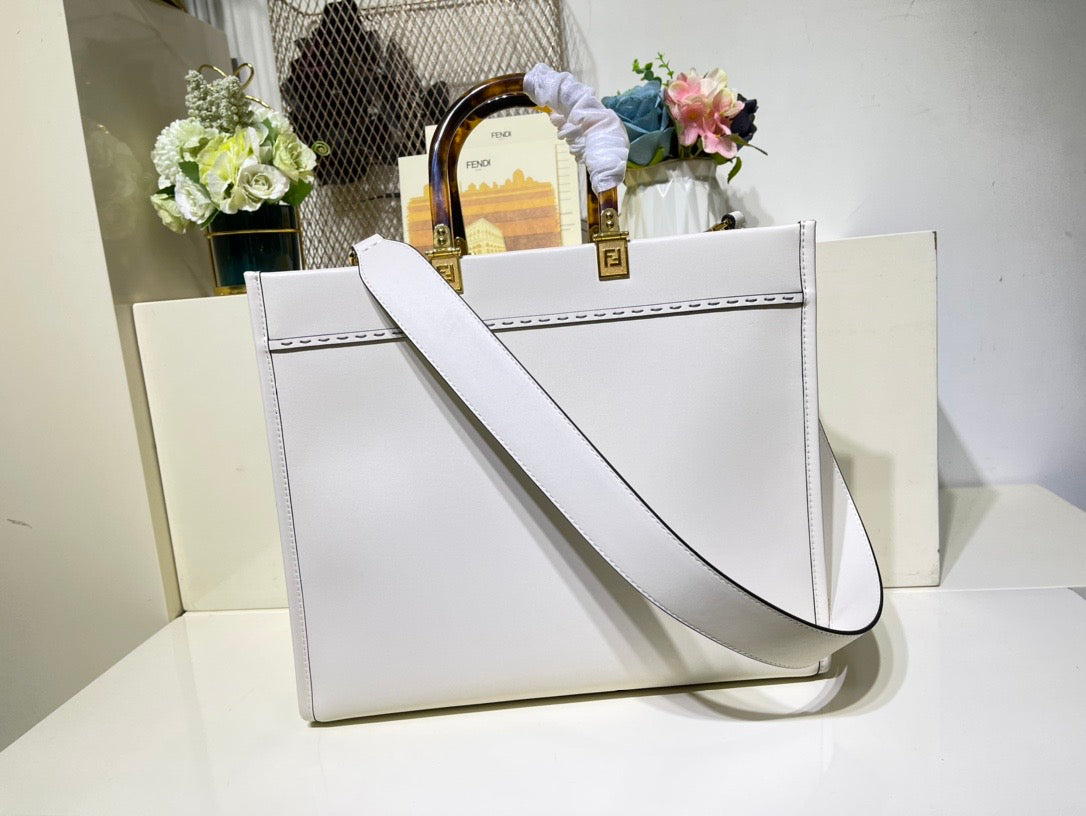 Fendi Sunshine Shopper Medium Bag