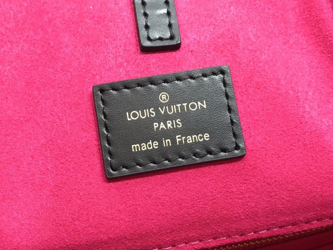 Louis Vuitton OnTheGo GM Tote Bag