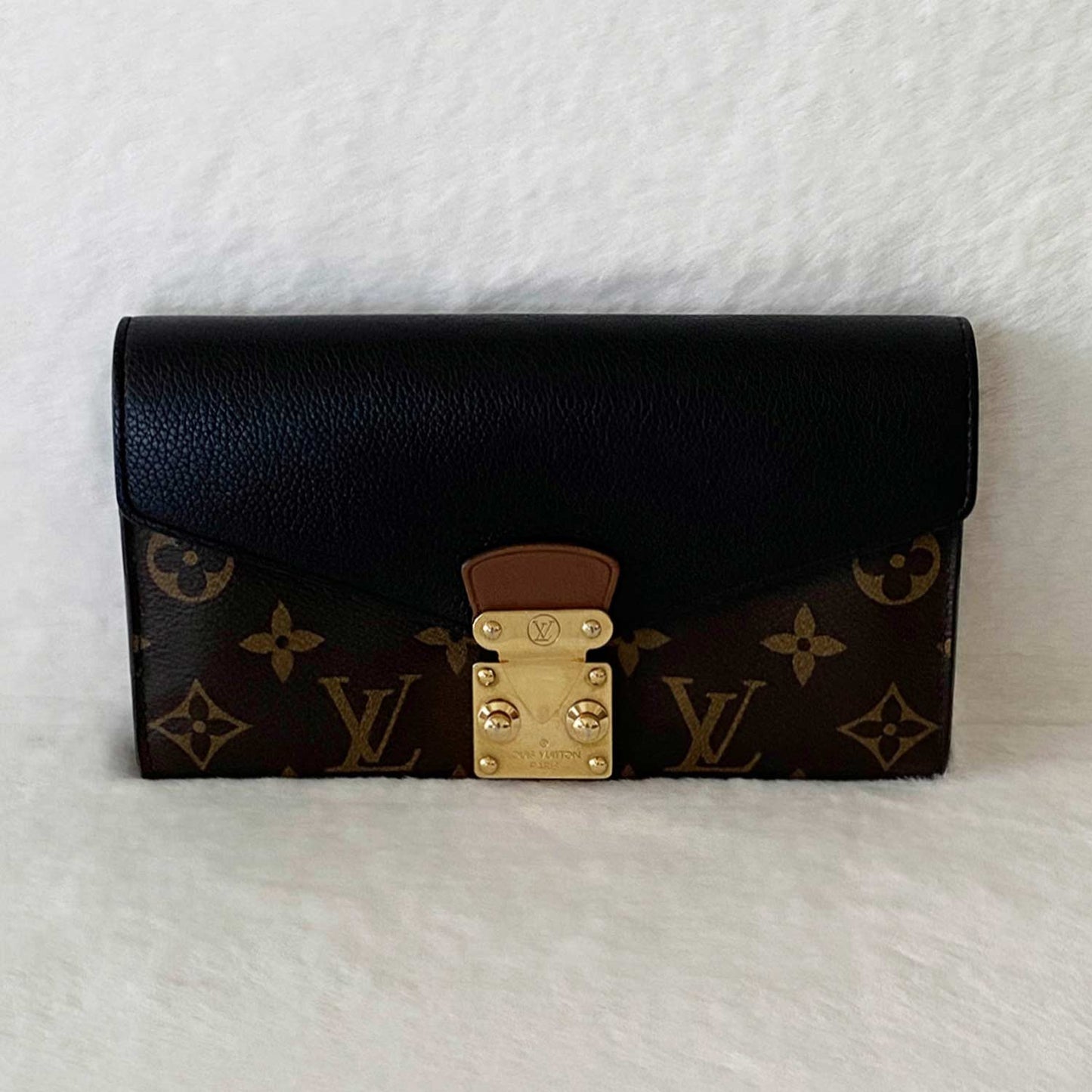 Louis Vuitton Monogram Noir Pallas Wallet