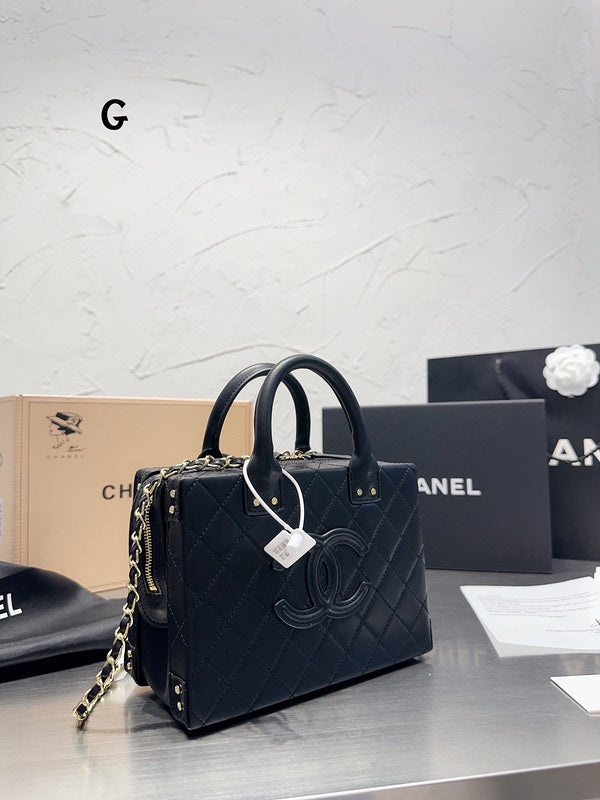 Women Designer Bags - Chanel Bags - 7111