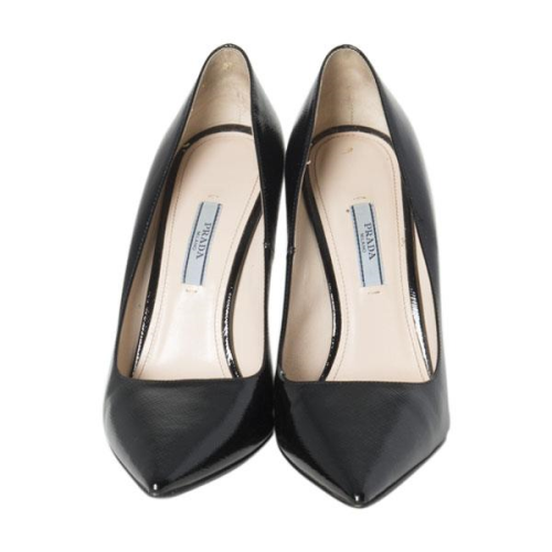 Prada Saffiano Pumps