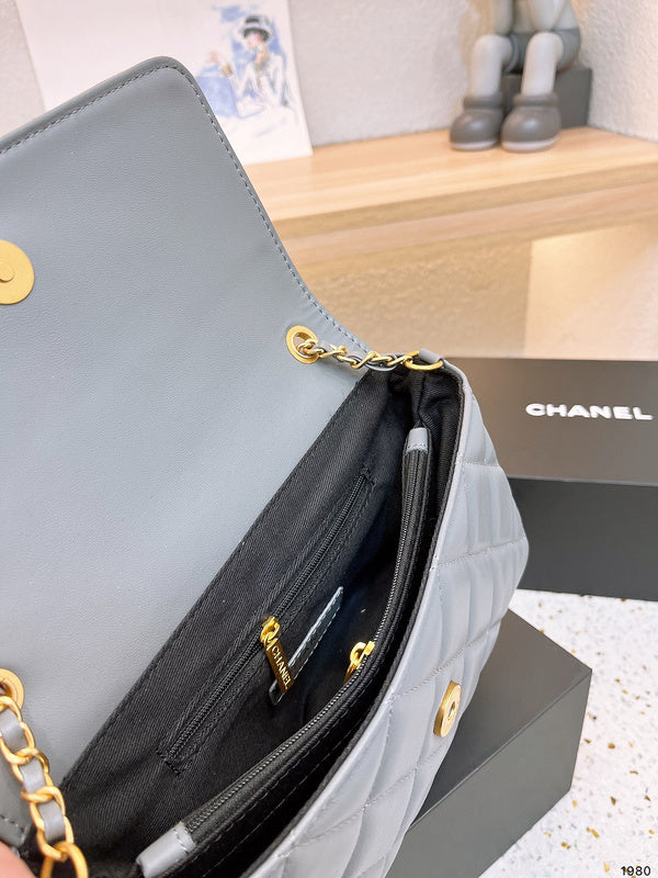 Women Designer Bags - Chanel Bags - 7163