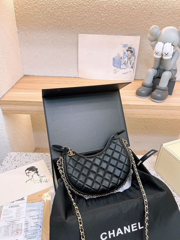 Women Designer Bags - Chanel Bags - 7051