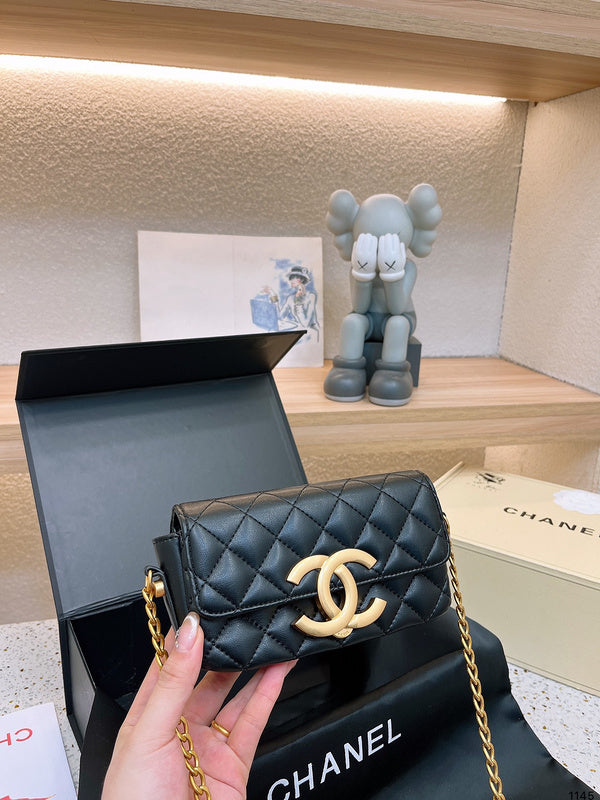 Women Designer Bags - Chanel Bags - 7001