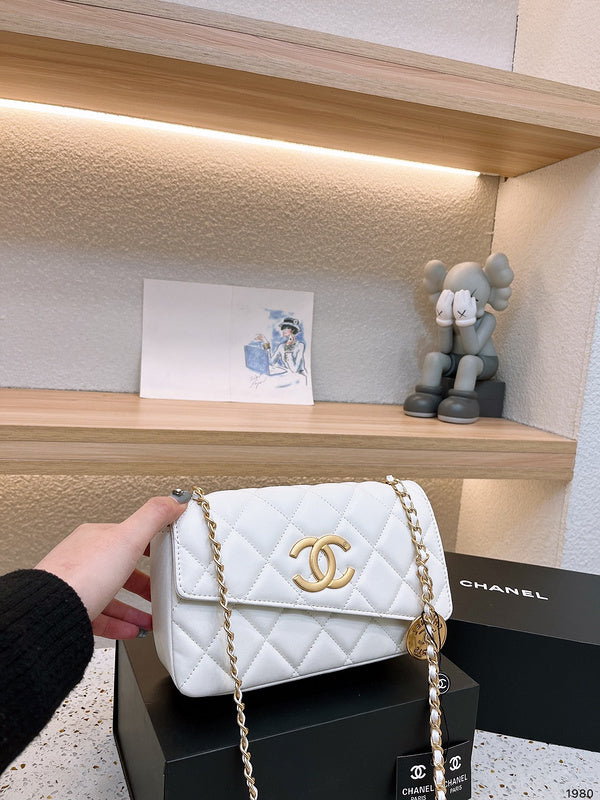 Women Designer Bags - Chanel Bags - 7166