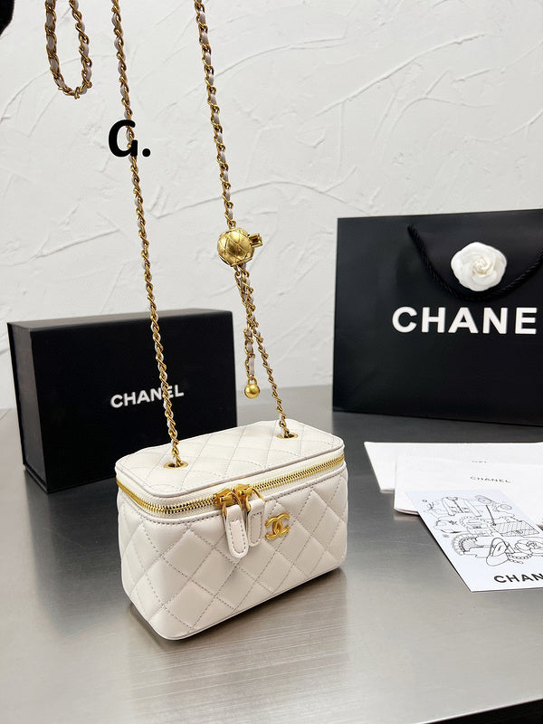 Women Designer Bags - Chanel Bags - 7090