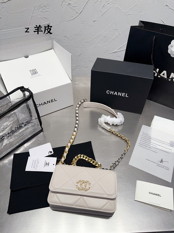 Women Designer Bags - Chanel Bags - 7081