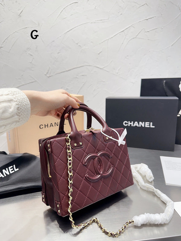 Women Designer Bags - Chanel Bags - 7110