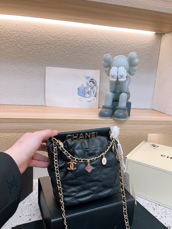 Women Designer Bags - Chanel Bags - 7040