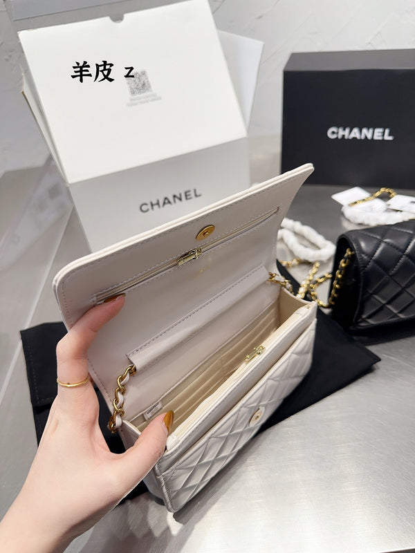 Women Designer Bags - Chanel Bags - 7235